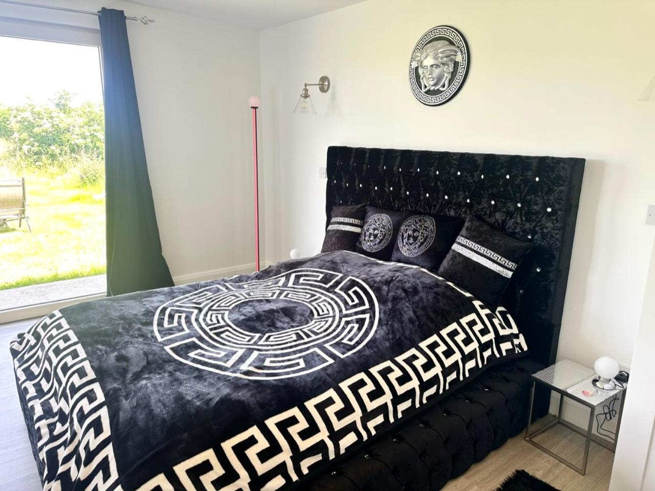Kildare Luxury Suites מראה חיצוני תמונה