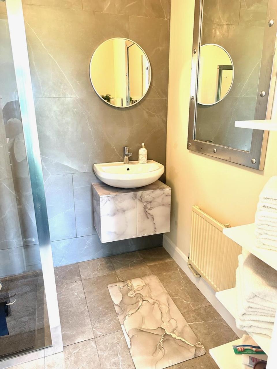 Kildare Luxury Suites מראה חיצוני תמונה
