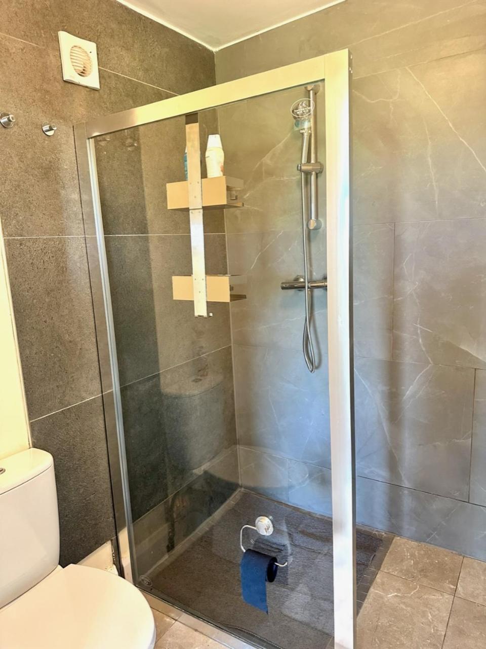 Kildare Luxury Suites מראה חיצוני תמונה