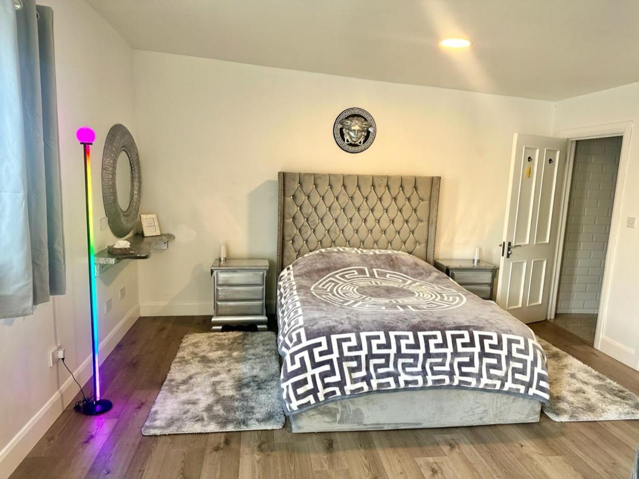Kildare Luxury Suites מראה חיצוני תמונה