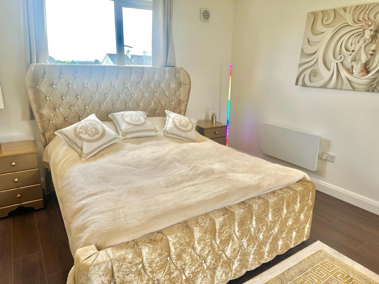 Kildare Luxury Suites מראה חיצוני תמונה