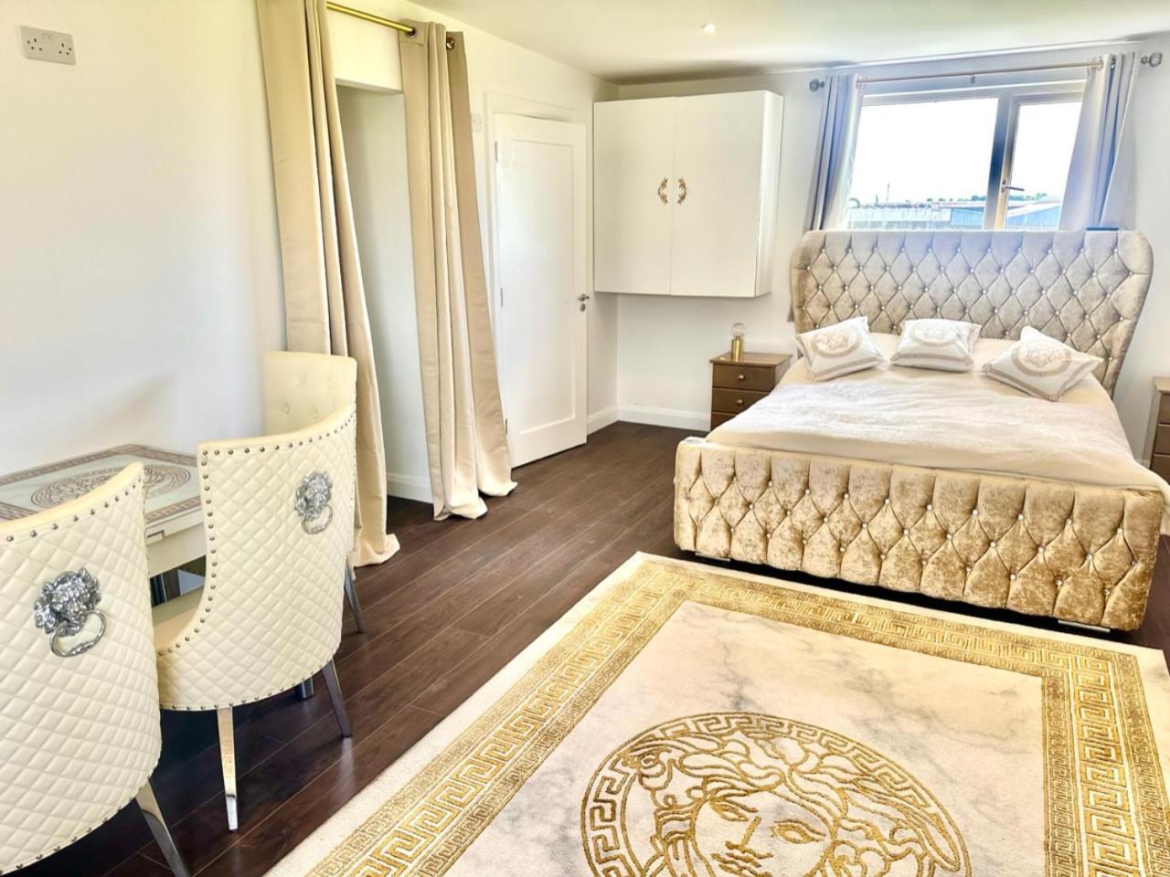Kildare Luxury Suites מראה חיצוני תמונה