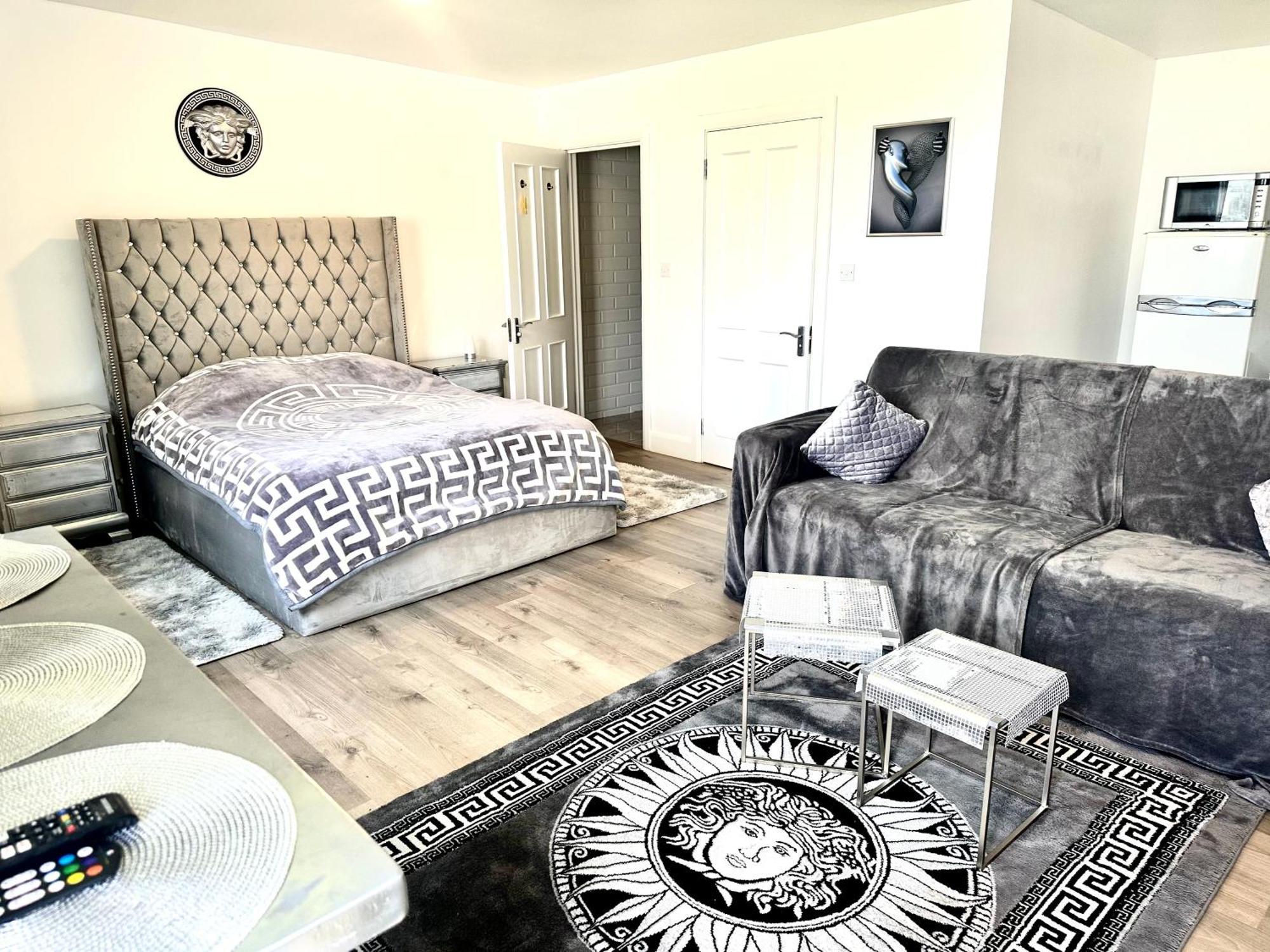 Kildare Luxury Suites מראה חיצוני תמונה